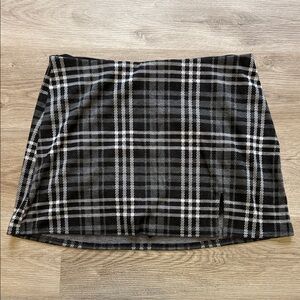 American Eagle Outfitters Black and White Plaid Mini Skirt